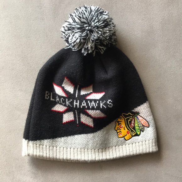 blackhawks winter hat